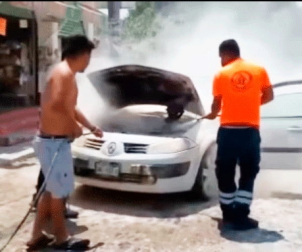 Se incendia vehículo en Purísima de Arista