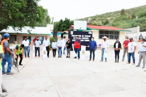 Techaran Cancha de Escuela Primaria en El Pilon