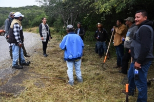 Muestra sensibilidad Ofelia del Castillo con trabajadores de servicios municipales