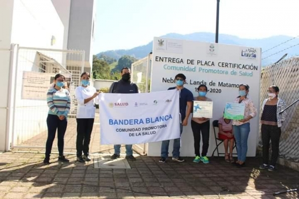 En Neblinas, Landa de Matamoros. Vecinos manifiestan inconformidad por el mal servicio de Salud.