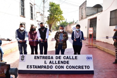 Entrega León Enrique Bolaño obras en Cadereyta