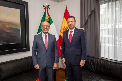 Se reúne Mauricio Kuri con embajador de España en México