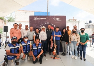 Beneficia Roberto Cabrera al Barrio de La Cruz con el programa Adelante Mi Querido San Juan