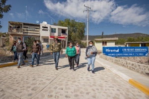 Enrique Vega entrega obras de urbanización y puente vehicular en Matanzas