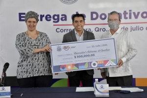 Firma Corregidora convenio de colaboración con la UAQ