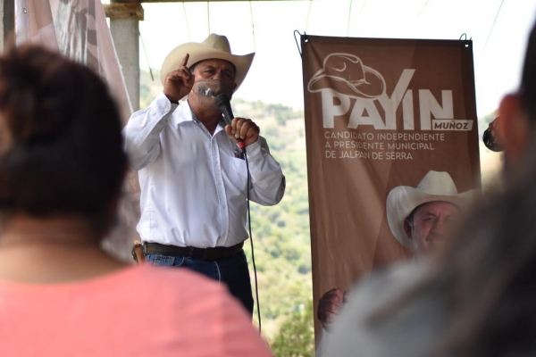 Payín Muñoz presenta sus propuestas en Moctezuma y Loma Alta