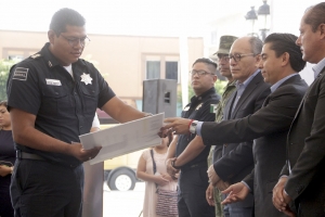 Policías de Corregidora recibieron estímulos a la capacitación y evaluación del desempeño.