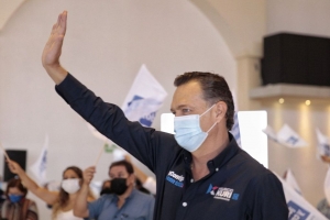 Refrenda Mauricio Kuri compromiso con sector salud