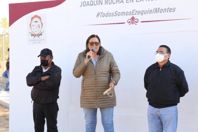 #EzequielMontes | Elvia Montes hace entrega de rehabilitación de calles Yadira Lira y Joaquín Rocha en La Nueva Unidad.