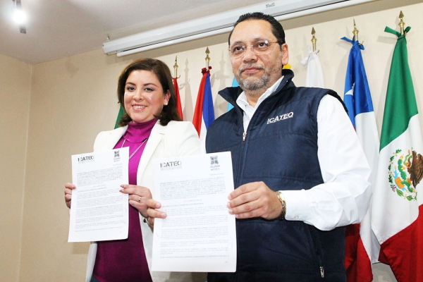 Chely Amador firma Convenio de Colaboración con el ICATEQ