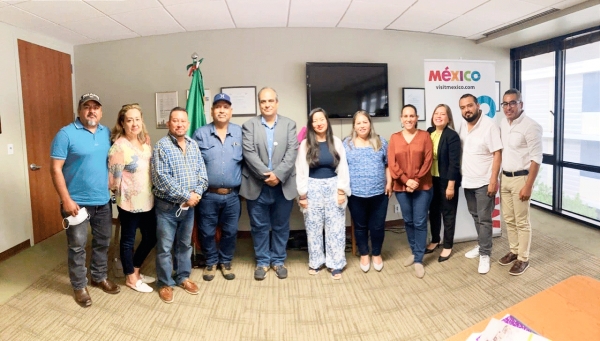 Marina Ponce realiza visita de trabajo en el Consulado Mexicano de Miami