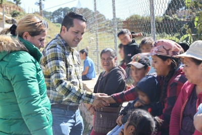 Llevan DIF Municipal y Proyecto México Migrante posada navideña al Llano