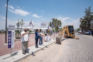 Rosario León arranca obras de mejoramiento urbano en El Marqués