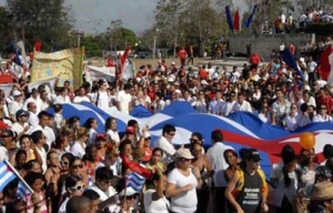 Persiguen a manifestantes en Cuba