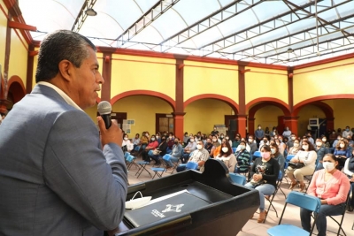 Filiberto Tapia llama a los empleados del municipio a dar resultados a la ciudadanía colonense