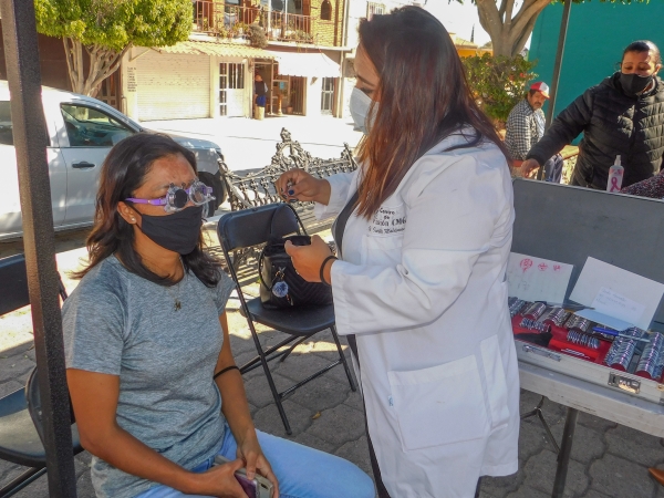 El Instituto Municipal de la Mujer de El Marqués llevó a cabo 8 jornadas de salud visual