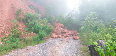 Derrumbe Cierra Camino a Derramadero