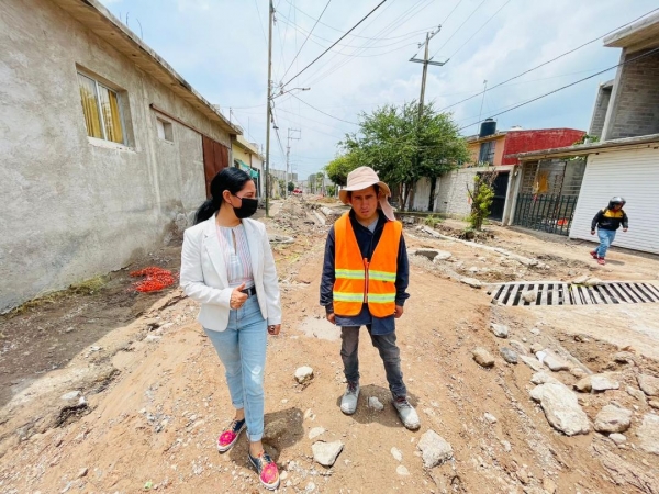 Diputada Connie Herrera, continúa supervisando infraestructura escolar y vial