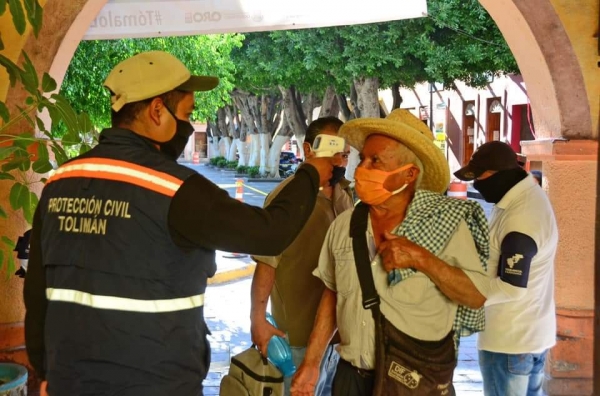 Instalan Filtros con Toma de Temperatura y Gel en Presidencia Municipal