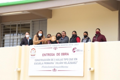 Elvia Montes hace entrega de obras por más de 3 millones de pesos en cabecera municipal y Villa Progreso.
