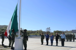 Conmemoran al Ejército Mexicano en Landa