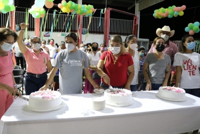 Reconoce Karina Careaga labor de Madres de Familia