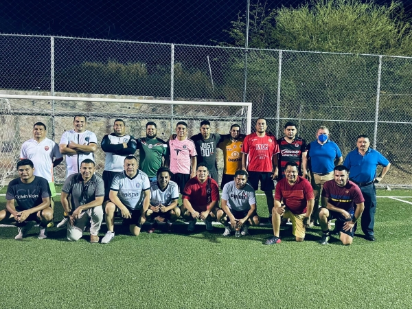 En un encuentro amistoso de fútbol Matutes se enfrenta a los Vecinos Vigilantes