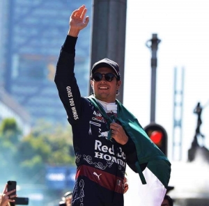 Checo Pérez termina 3ro. en el GP de Méxi