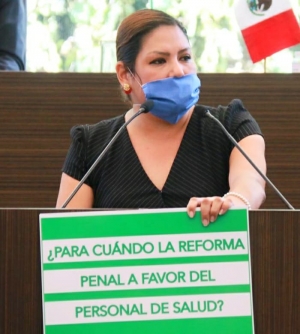 Karina Careaga, levanta la voz, en defensa de los trabajadores de la salud  