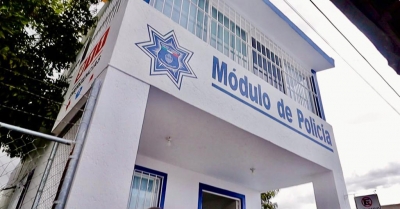 Fortalece Toño mejía a policía de Tequisquiapan con entrega de módulo y uniformes