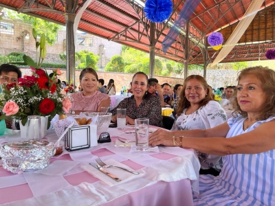 Ayuntamiento de Pinal de Amoles reconoce la labor docente