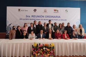 Marina Ponce asiste a la Tercera reunión de la Red Queretana de Municipios por la salud.