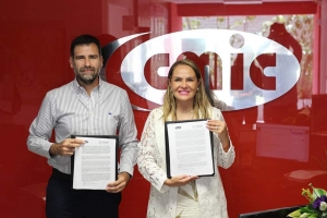 Firma IQM convenio de colaboración con la CMIC