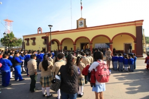 Conmemora el Municipio de Colón, Batalla de Puebla con ceremonia cívica