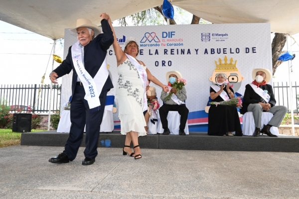 DIF El Marqués reconoce coronando a sus adultos mayores