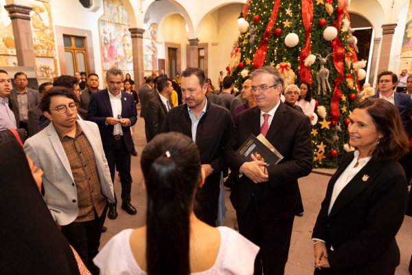    Recibe Mauricio Kuri al canciller Marcelo Ebrard  