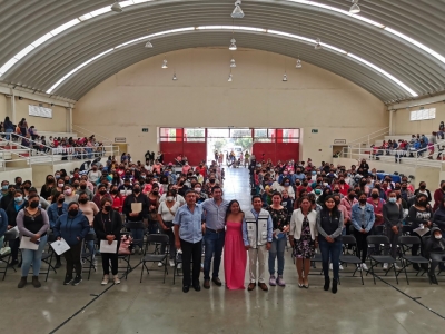 Entrega del programa emergente de apoyo a mujeres en situación de vulnerabilidad en Pedro Escobedo