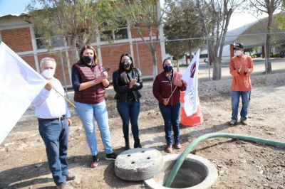 Elvia Montes entrega obra de construcción de colector del drenaje pluvial en cabecera municipal.