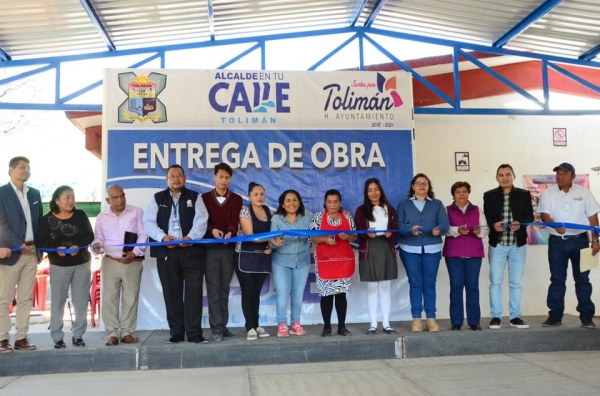 Entrega Dos Techumbres a COBAQ Lupita Alcántara