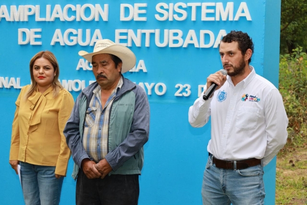 Arranca Lupita Ramírez Plaza obra de ampliación de sistema de agua entubada en la localidad de Agua Fría.