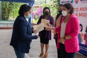 Instituto Municipal de la Mujer de El Marqués entregó resultados de mastografías a mujeres de 11 comunidades