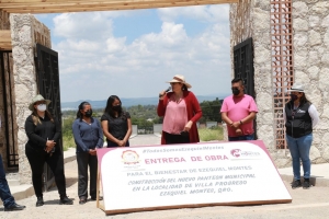 Elvia Montes hace entrega del nuevo panteón municipal en Villa Progreso.