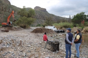 Rehabilitan puentes colgantes en Peñamiller