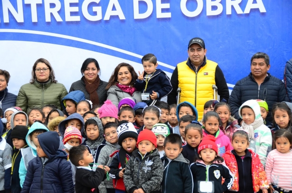 Arranca Lupita Alcántara gira de entrega de obras