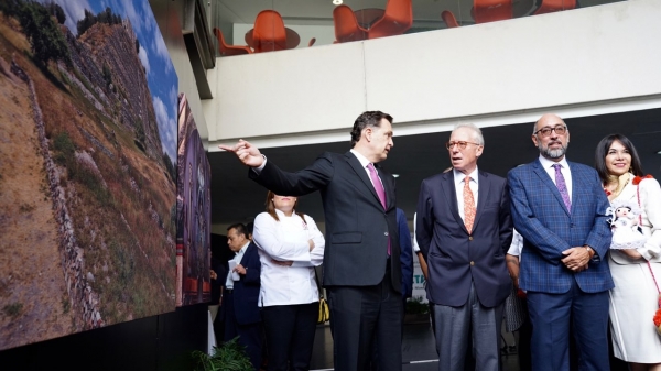 Inaugura el senador Mauricio Kuri, la exposición fotográfica “Mi Querétaro” en La Cuña del Senado