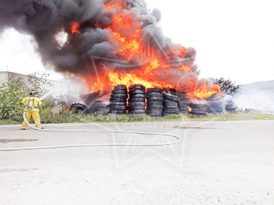 Se incendia llantas