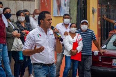 Se compromete Manuel Montes a una red de drenaje funcional en el barrio del Salitrillo