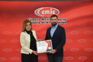 Certifica CMIC a trabajadores de CEI