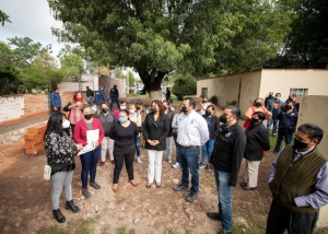 Roberto Cabrera supervisa obras en escuela de Senegal de las Palomas