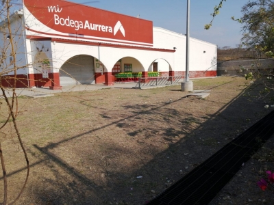 Al parecer más de 350 mil pesos el botín de Bodega Aurrera